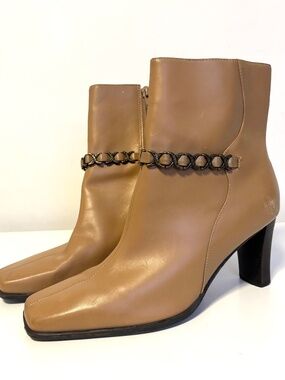Markon Leather Square Toe Chain Strap Heel Ankle Booties Tan Womens Size 9.5